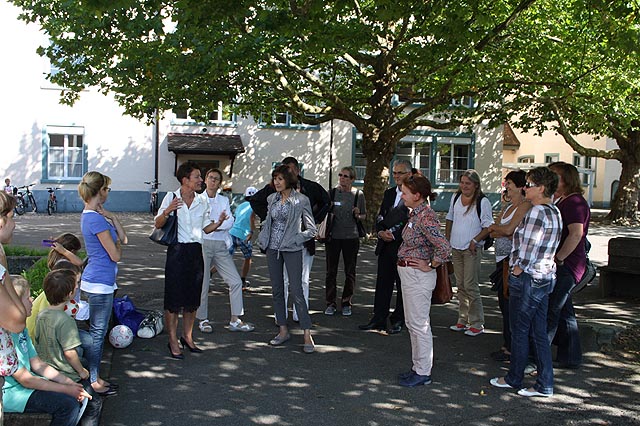 Workshopgruppe beim Besuch des Mittagstisch-Standortes Altstadt in Rheinfelden.