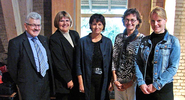 Roland Brogli, Regierungsrat; Evelyne Wernli, Präsidentin CVP-Frauen Aargau; Doris Leuthard, Bundesrätin; Edith Saner, Grossratskandidatin; Cécile Kohler, Grossratskandidatin.