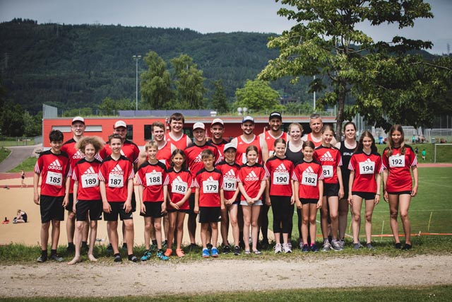 Die Turner und Turnerinnen an der Fricktaler Leichtathletik-Einkampfmeisterschaften. Foto: zVg