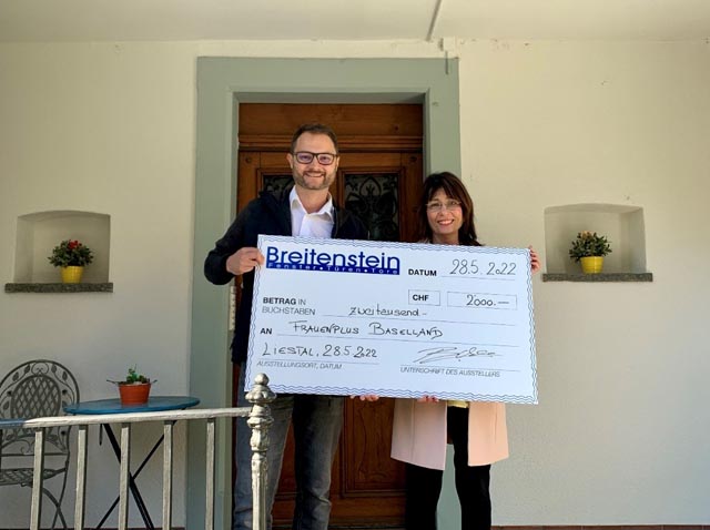 Ende Mai durfte frauenplus-Präsidentin Elisabeth Augstburger von der Breitenstein Gruppe AG einen Check über 2000 Franken entgegennehmen. Foto: zVg
