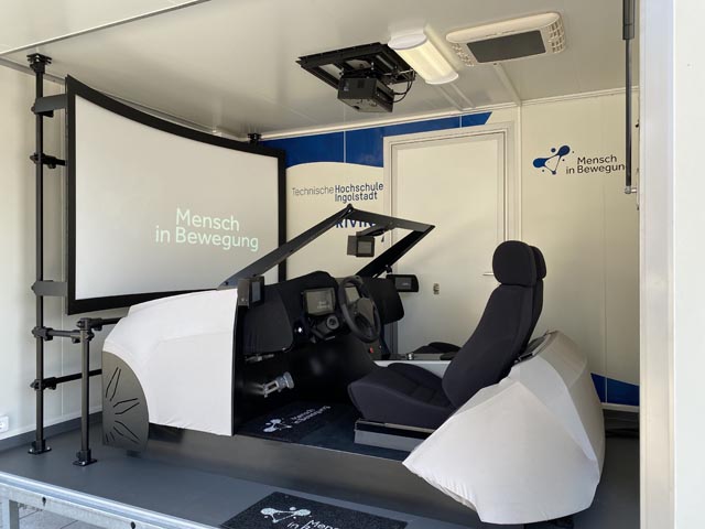 Der Fahrsimulator der Automatisierungsstufe 3 wird erstmals in der Schweiz gezeigt. Foto: zVg