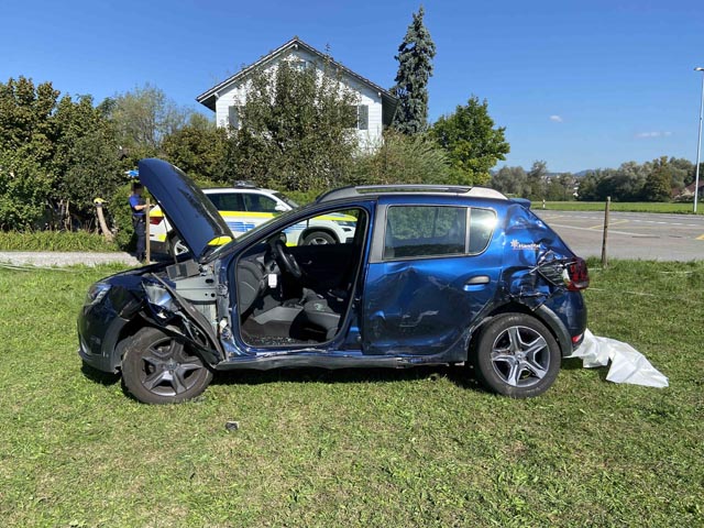 Seitlich-frontale Kollision in Merenschwand. Foto: Polizei AG 