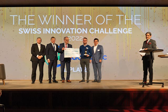 SIC Award Winning Ceremony Live-Streaming-Event aus dem Auditorium des Tagungs- und Eventcenter (TEC) im Haus der Wirtschaft (HDW); von links: Prof. Dr. Arie Verkuil, Beat Röthlisberger, Bundesrat Guy Parmelin, Philippe Ganz (aiEndoscopic), Christoph Buser und Dani von Wattenwyl. Foto: zVg