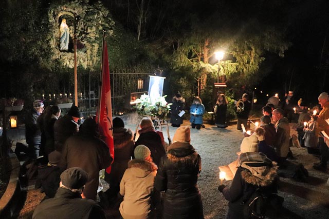 Die Wandermadonna des Unbefleckten Herzen Mariens wurde begrüsst. Foto: Daria Wegmüller