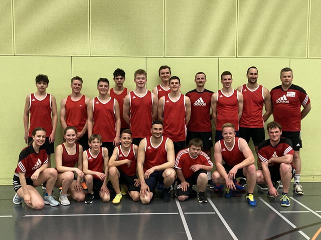 Die Mannsxchaften des STV Herznach. Foto: zVg