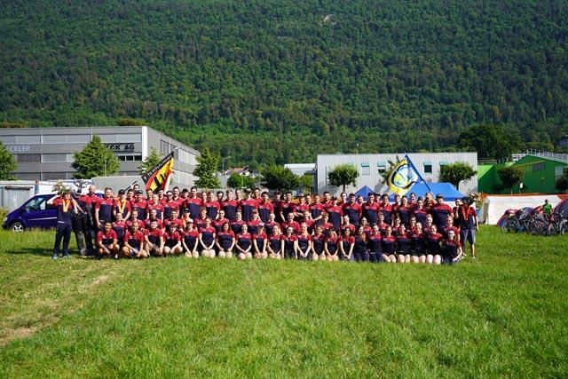 Gruppenfoto TV & DTV Wölflinswil beim Turnfest Pieterlen. Foto: zVg