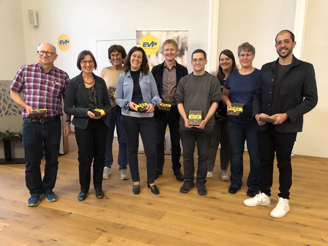 Gruppenbild mit Kandidierenden der EVP-Listen 4 und 44. Foto: zVg