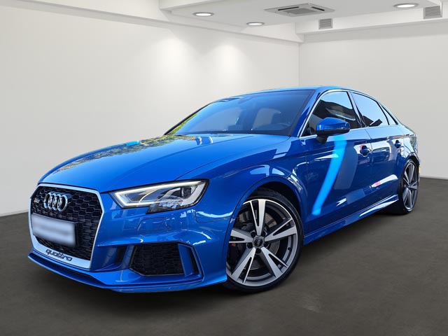 Die vermisste Audi RS3 Limousine. Foto: Polizei DE