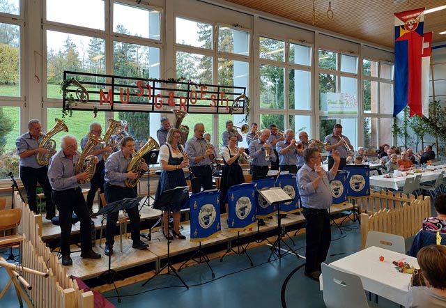 Die «Argovia-Musikanten» begeisterten das Publikum mit ihrer Musik. Foto: zVg