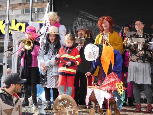 «Geschlechtsverkehrt», so das Thema bei der Musikgesellschaft Kaisten. Foto: Jörg Wägli