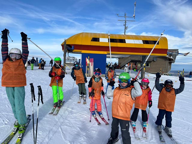 Die Schüler genossen den Wintersporttag auf dem Stoos. Foto: zVg