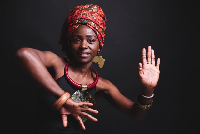 Frick: Afro Sounds mit Pamela Badjogo