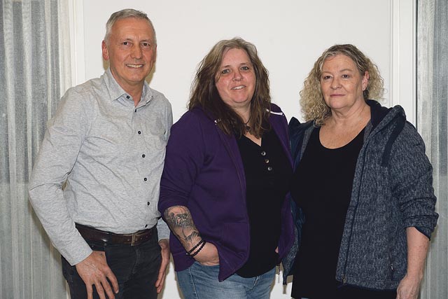 Die drei Tagessieger mit den meisten Punkten: Hanspeter Lang (3. Platz), Jackie Venzin (1. Platz), Kathrin Trittenbach (2. Platz). Foto: Rosmarie Hürner
