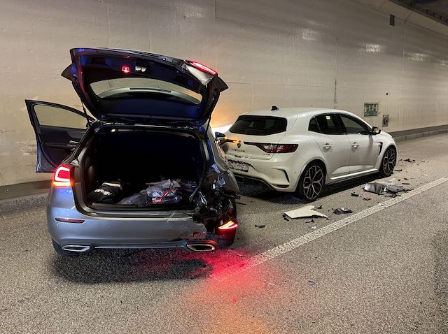 Liestal/Autobahn A22: Auffahrunfall mit drei Autos