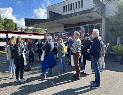 Der Spaziergang hatte zum Ziel, die Planungen des Raumkonzepts Agglo Basel anschaulich zu machen.  Fotos: Jessica Fässler