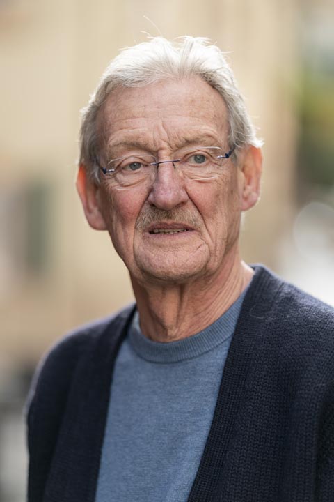 Frick: Lesung mit Christian Haller im MECK-Garten