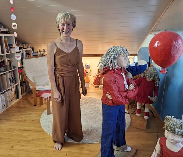 Pappmaschee-Künstlerin Pia Hartmann Gröger. Foto: Jutta Wurm-Fischer