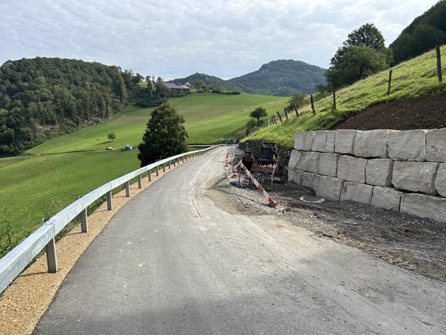 Eptingen: Fahrbahn Bölchenstrasse wird instandgesetzt