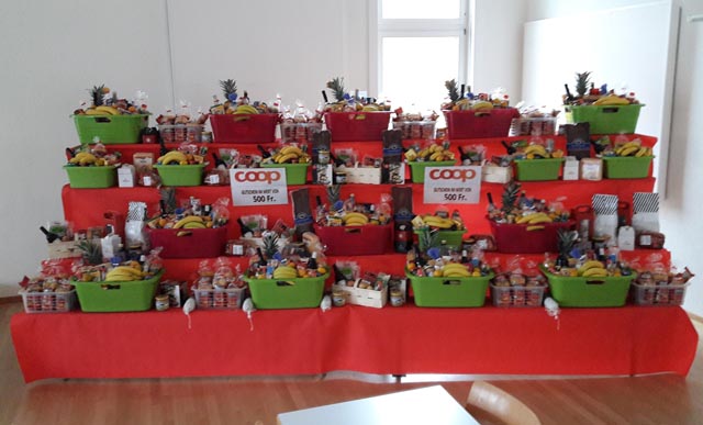 Ein reichhaltiger Gabentempel wartet auf die Gewinner. Foto: zVg