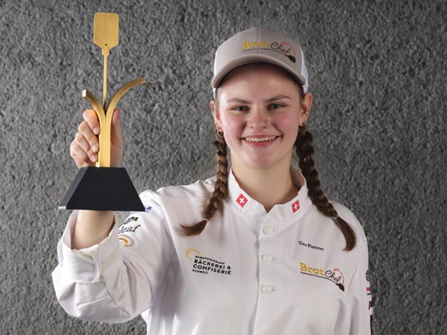Sina Plattner holt den Sieg beim Lernenden-Wettbewerb Brot-Chef 2024. Foto: zVg
