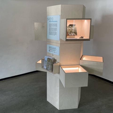 Die Wandervitrine machte an 21 Stationen im Fricktal Halt. Der Abschluss der Ausstellung fällt mit der Buchvernissage zusammen. Foto: Kantonsarchäologie, © Kanton Aargau