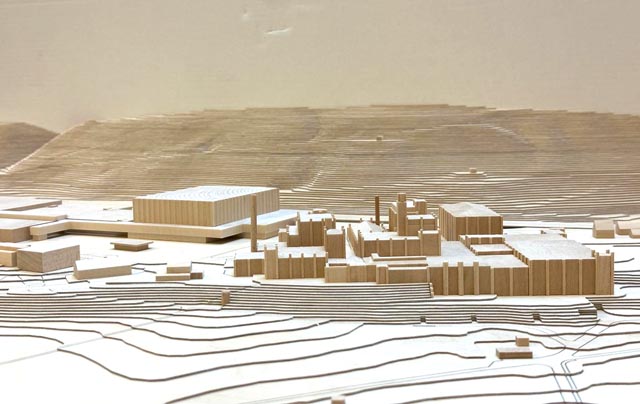 Der geplante Neubau tangiert den historischen Gebäudekomplex des Schlossareals nicht, sondern käme daneben zu stehen.Foto: zVg