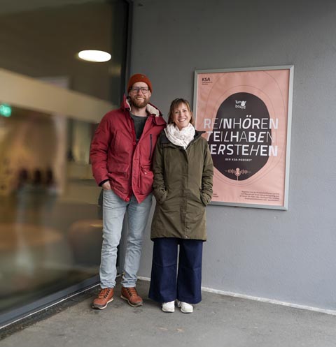 Die Krebsbetroffenen Manuel und Corinne erzählen im Podcast «Tumorboard» die Geschichte ihres Behandlungswegs. Foto: ksa