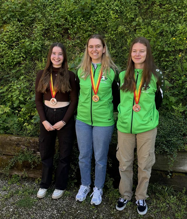 Maja Imhof, Bezirksjungschützenkönigin, Fiona Schreiber, SG Zuzgen, und Mirjam Schmidlin, Schützen Magden. Foto: zVg