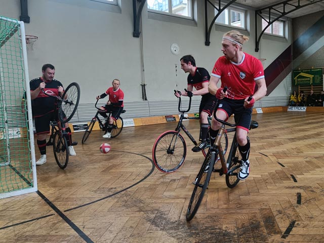 Luc Graf und Tom Graf (im roten Dress). Foto: zVg