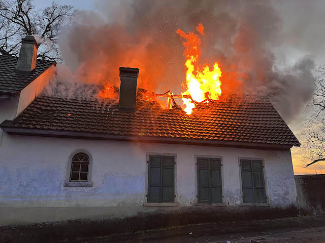 Wohlenschwil: Dachstockbrand verursacht hohen Sachschaden