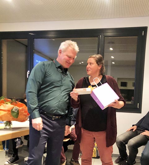 Viktor Varadi, neu für «Mitglieder und Lizenzen» zuständig, und die abtretende Melanie Friedli. Foto: zVg