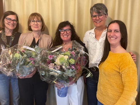 (Von links): Bernadette Kern, Susanna Schlittler, Astrid Zeiner, Rosi Urech und Alexandra Giger. Foto: zVg