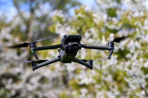 Drohnen sind zur Rehkitzrettung im Einsatz. Foto: zVg