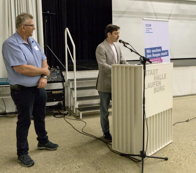 René Leuenberger, OK-Präsident (links) und Nicola Richli, Präsident FDP Bezirk Laufenburg. Foto: zVg