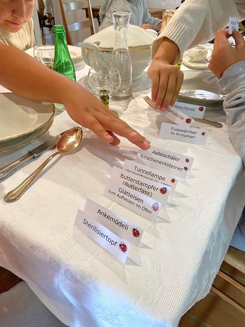 Leben ohne Strom: In der Sonderausstellung im Heimatmuseum Schinznach lernen Gäste Objekte aus der Zeit vor der Elektrizität kennen. © Jurapark Aargau