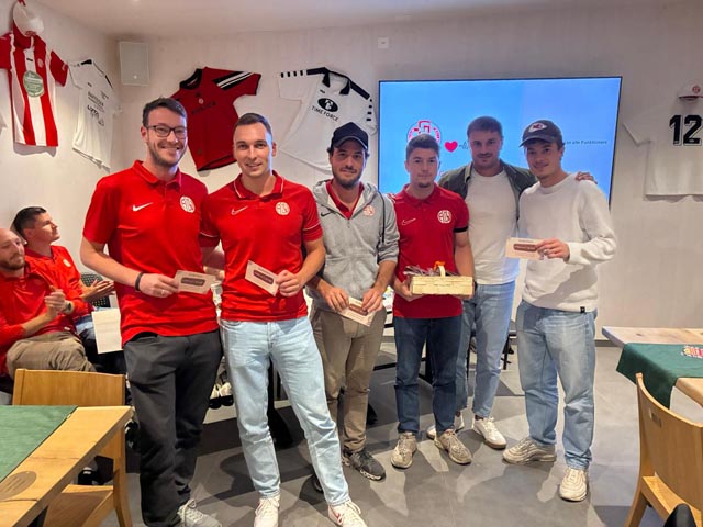 Vereinsschiedsrichter und Funktionäre. Foto: zVg