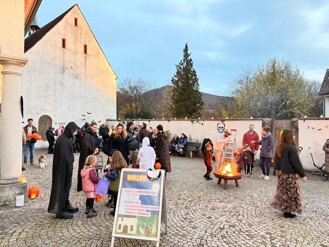 Halloween auf dem Kirchhügel in Frick