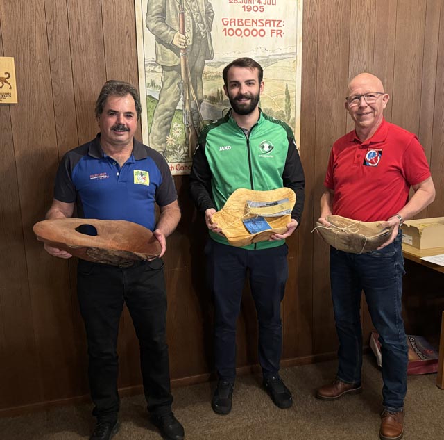 Die Bezirksmeister Thomas Freiermuth (Kat. E) Karl Plüer (Kat. A) und Christian Mühlriedel (Kat. D). Foto: zVg