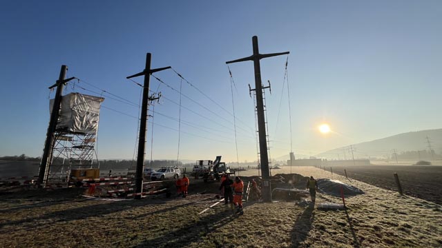 Neue Beton-Endmasten in Rheinfelden. Foto: AEW