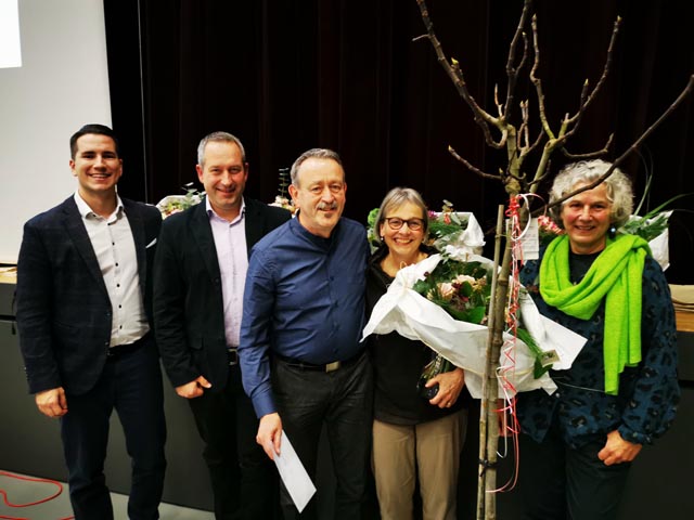 Gemeinderat Rainer Kunz, Vizepräsident Georg Schmid, Gemeinderat Jos Bovens mit Ehefrau Antonia und Gemeindepräsidentin Verena Buol Lüscher