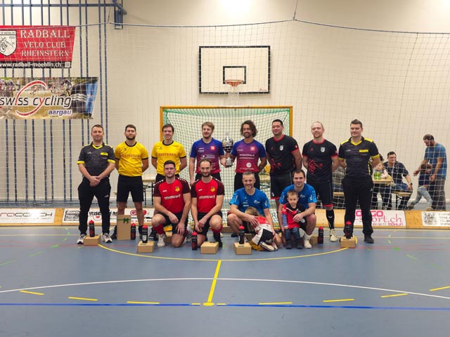 Die Teilnehmer des diesjährigen Möhliner Elite-Freundschaftsturniers: Schöftland, Mosnang, Möhlin mit Yosuke Degen und Tom Graf, Prechtal und Liestal