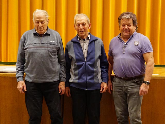 Das Siegertrio (von links): Sepp Wächter, Sepp Treier und Martin Schlienger. Foto: zVg