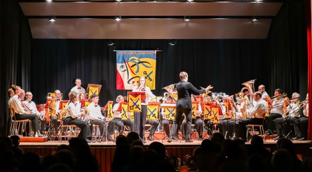 Cheer up, Charlie» mit der bezaubernden Solistin Hella. Foto: Rita Hancz