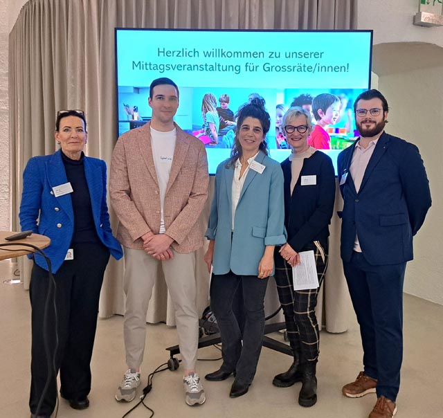 Béa Bieber, Raphael Wildi, Bettina Häfeli, Pia Viel und Moritz Portmann (von links)