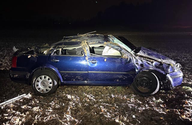 Nur mit leichten Verletzungen davon kam der Fahrer dieses Wagens.