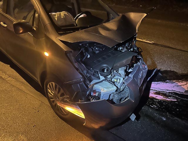 Bei einer Frontalkollision in Sarmenstorf wurden zwei Personen verletzt, ausserdem entstand erheblicher Sachschaden.