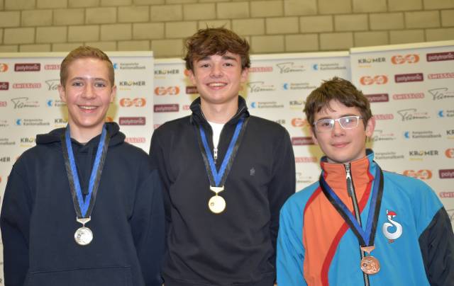 Die besten U17-Schützen mit der Pistole: (von links) Finn Decking (2.), Sieger Ramiro Mattmann und Bronzegewinner Raphael Fischer