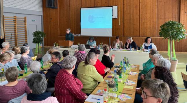 Edith Plattner (links) begrüsste die Versammlung.