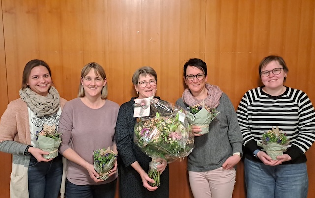 Der Vorstand der MG Zeiningen (von links): Andrea Manhartsberger-Blatter, Kirsten Schroer, Christine Brogli (scheidende Präsidentin), Martina Buchmüller, Jasmin Hanke. Foto: zVg