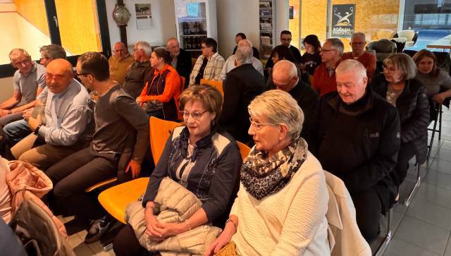 Die Mitglieder des Tennisclubs Frick bei der Generalversammlung